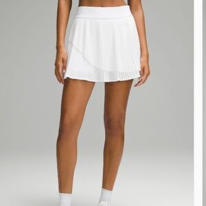 Lulu Pleated Skirt size 6